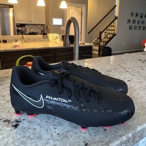 Nike Jr Phantom GT2 Academy Soccer Cleats